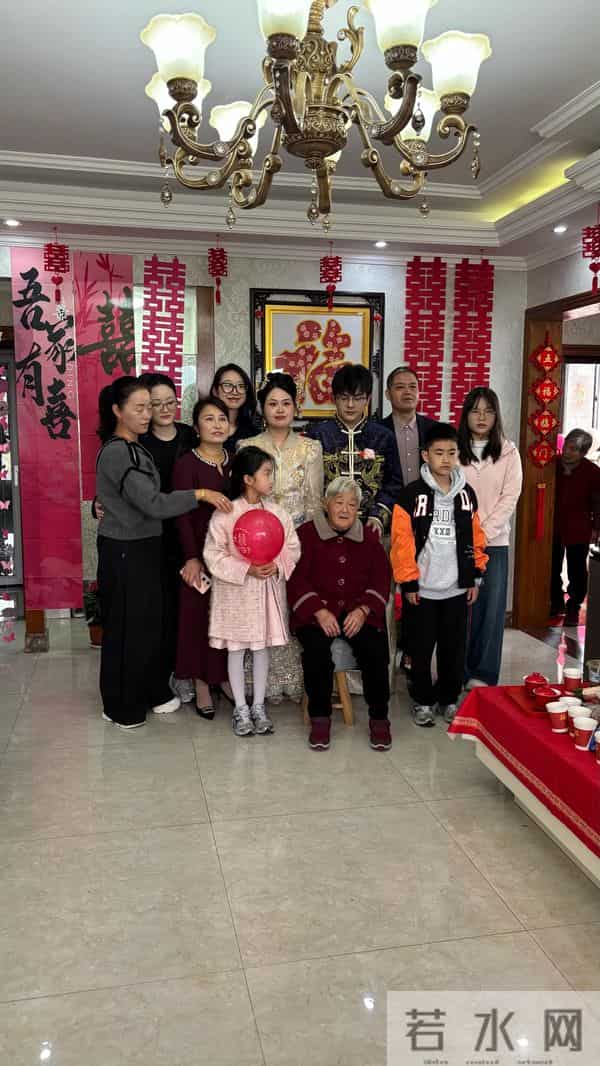 祝一对新人，新婚快乐，永结同心，百年好合