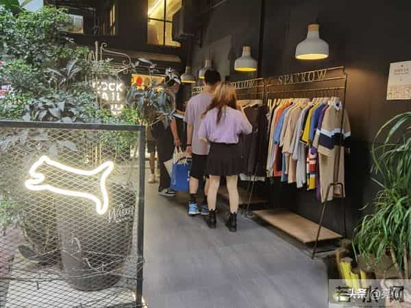 精选五首风格迥异、情感深邃的爱情巅峰之作，以飨文友