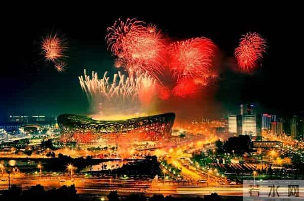 70年来,有没有一首歌,让中国人听了就热泪盈眶?