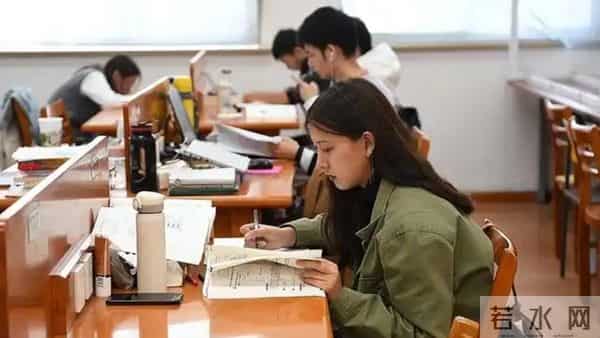 英语太重要,主科地位稳固,符合发展需求不可能改变!