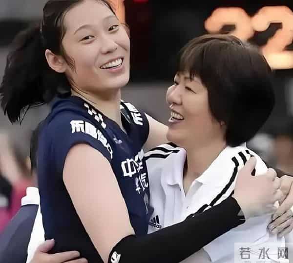 朱婷夜晚发文感恩,20年榜样,师徒三个感人故事铸就中国女排精神