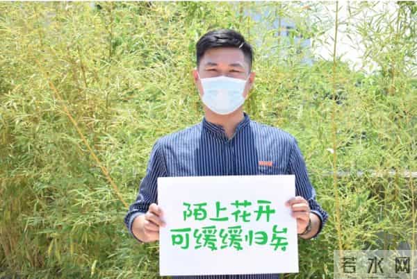 刷屏了！开学季最暖高校横幅来袭，学生：戳中我的小心脏