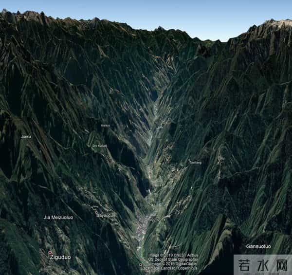 剑桥博士发震撼长文:为何中国肯下血本在西方绝不做的“亏本买卖”上