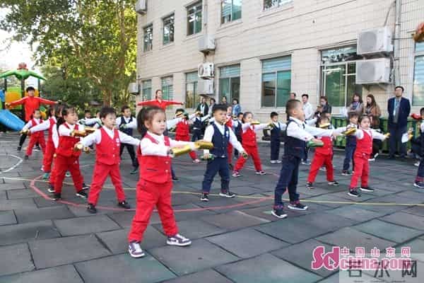 活力早操秀风采 健康快乐动起来