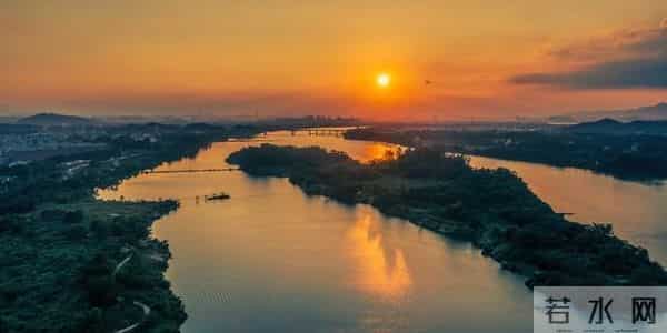 为你整理了50句金句,句句都值得摘抄,建议收藏