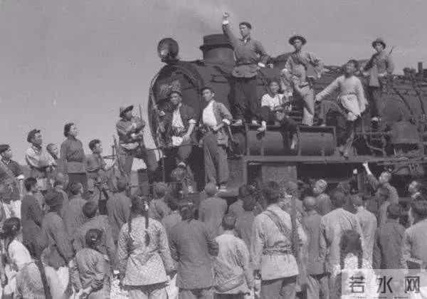 70年来,有没有一首歌,让中国人听了就热泪盈眶?