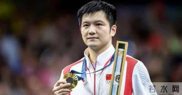 他差点绊倒却横扫对手！12年宿敌之战揭秘国球最虐剧本