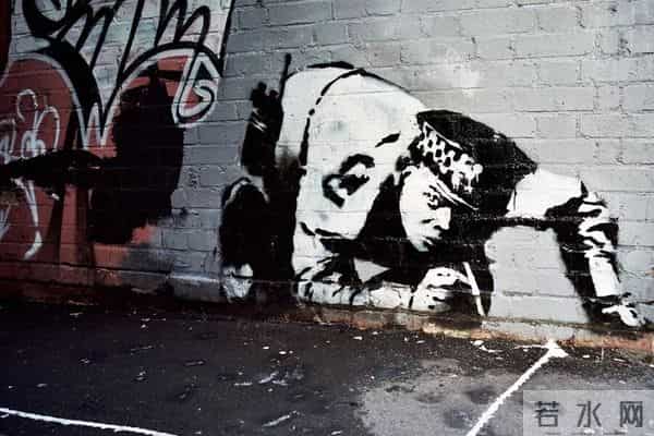 刚刚拍出近1000万高价,他却把这幅画扔进了碎纸机