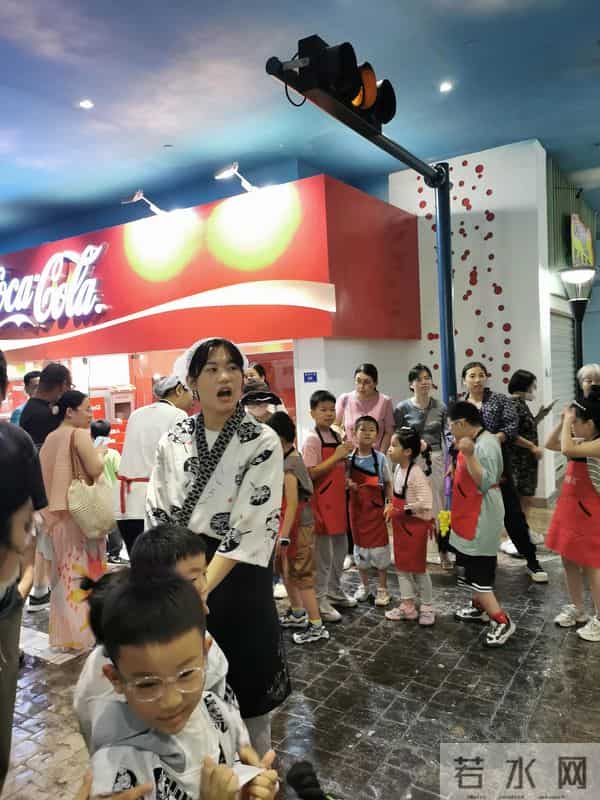 暑假余额不足，推荐带娃去杭州嘟嘟城体验最后的狂欢