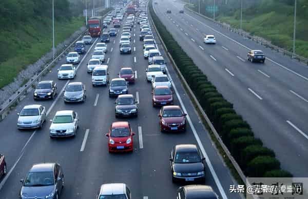 2026年春节放假通知已出,有4个好消息,1个坏消息,2个要注意