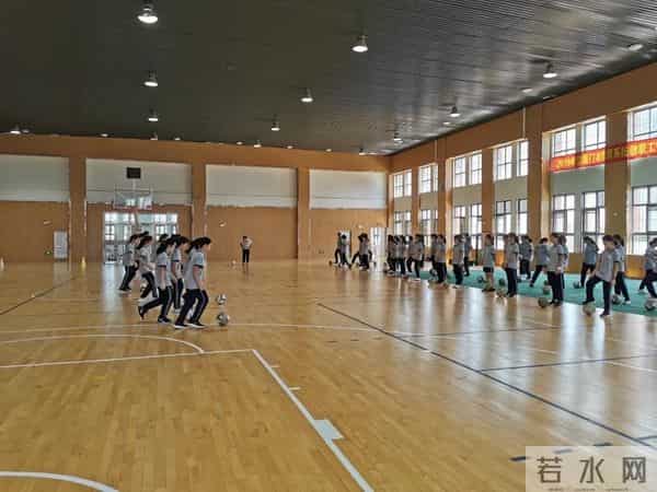厦门五缘第二实验学校：同台竞技展风采，共同交流促提升