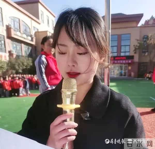 定陶区第四实验小学举行“感恩父母,点亮亲情”主题升旗仪式