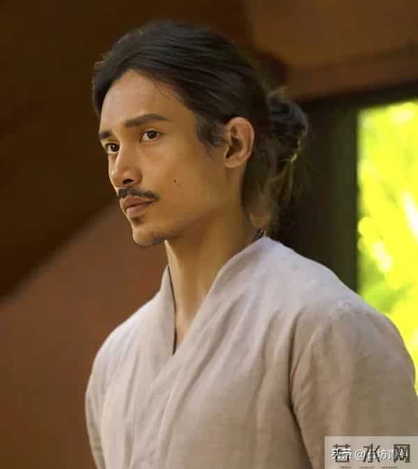 放弃当工程师,投身演艺圈,凭《辣妈辣妹2》走红,已是幸福人夫