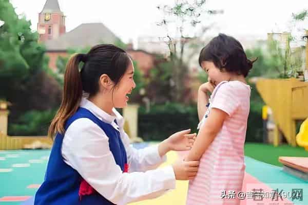 送孩子上幼儿园,经常跟老师说这3句话,自然会多关注你的娃