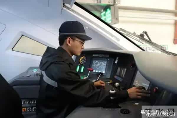 以青春之力践价值：大学生实现人生价值的实践路径