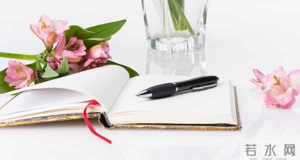 和25岁女秘书在办公室加班,她突然关了灯,黑暗中只剩喘息声