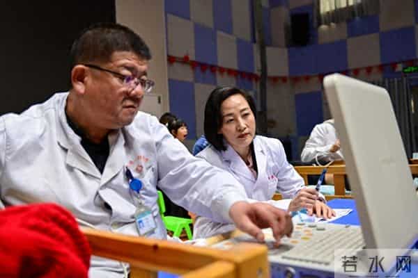 跨越山海九千里,三次援疆终不悔,她只为守护边疆群众健康