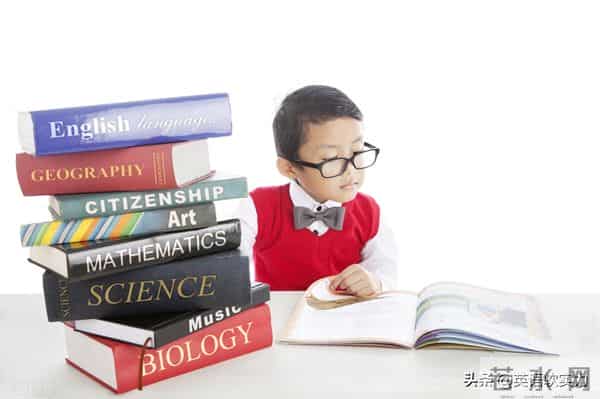 英语启蒙：什么是1000小时听力定律？内行如何练听说读写？