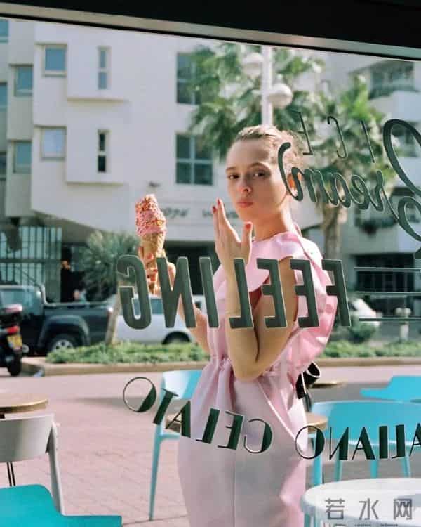 「May I love you」的意思是:在五月,我爱你