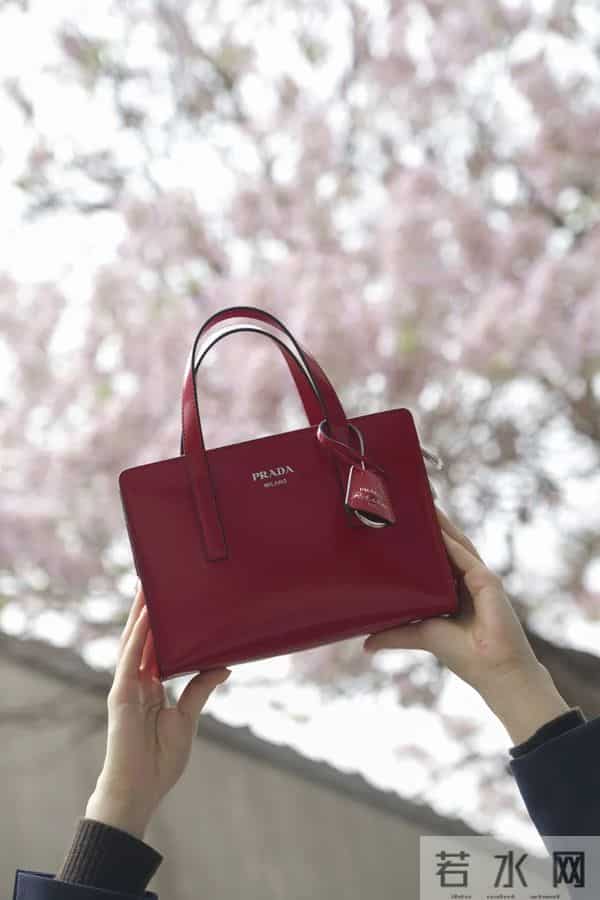 「May I love you」的意思是:在五月,我爱你