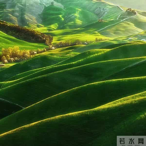 70年来,有没有一首歌,让中国人听了就热泪盈眶?