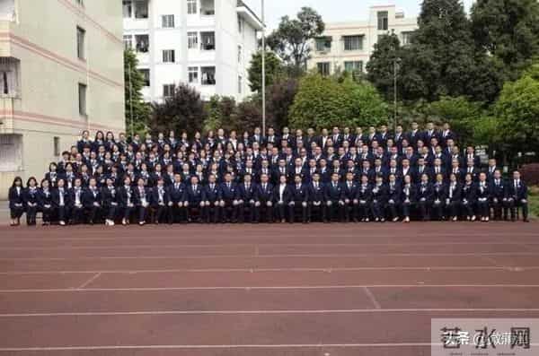 今天查中考成绩，蒲江高中“自我介绍”请查收！