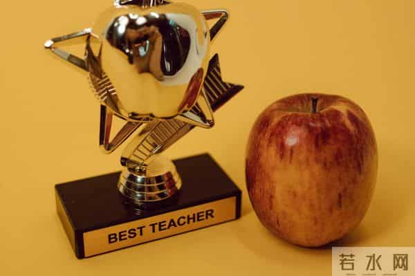 41句教师节祝福语，句句简短走心，发朋友圈谢师恩，高级又温暖