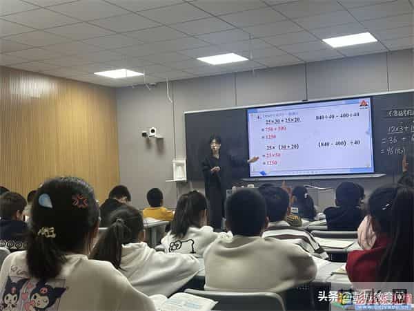 徐州市柳新镇新桥实验小学《不含括号的三步计算式题》教研活动