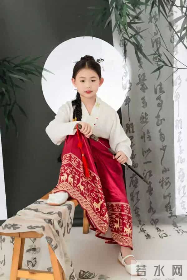 姚欣雨：《推荐一本好书》