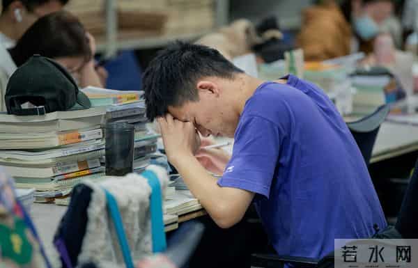 英语太重要,主科地位稳固,符合发展需求不可能改变!