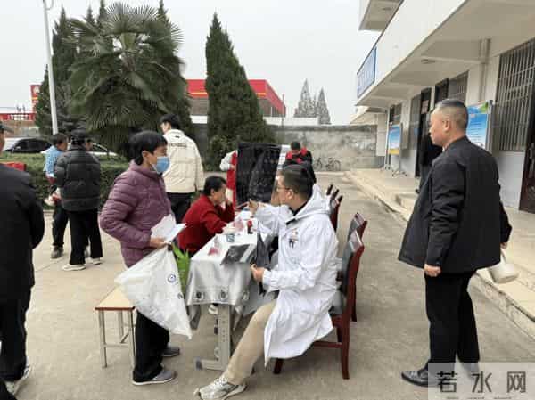 岐山县雍川镇:三家村来了“健康团”,义诊服务暖民心