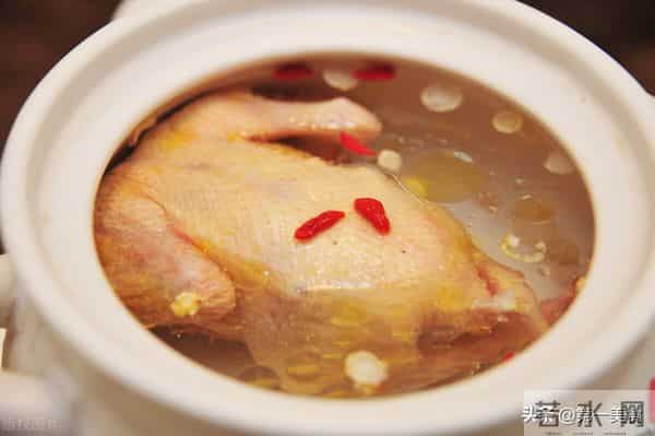 3.8女神节！建议女人：生活别太节俭，8物该吃就吃，千万别心疼钱