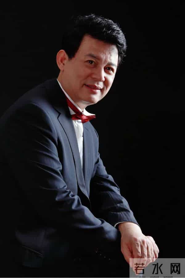 原创诗歌丨《绣一面旗帜，万山红遍天水蓝》