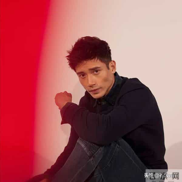 放弃当工程师,投身演艺圈,凭《辣妈辣妹2》走红,已是幸福人夫