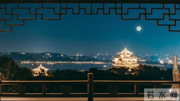 25句带“月”的古诗词,首首藏着千年浪漫,第16句你一定背过