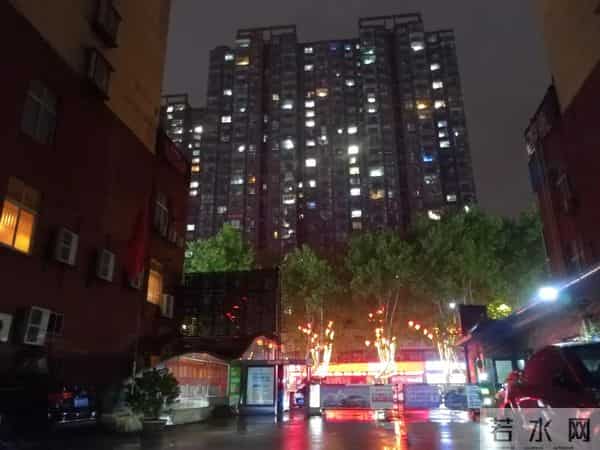 三年级日记之2025年国庆节游记和生活记录三则300字