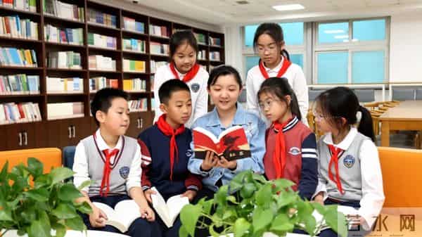 如何创设丰富多彩的班级活动？快跟紫禁杯优秀班主任取取经