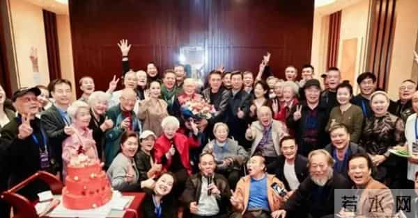 破案了!陈宝国稳站C位,背后原因让所有人闭嘴服气