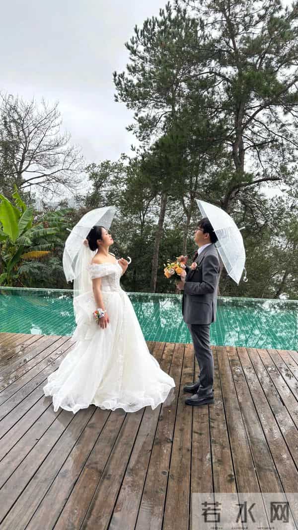 祝一对新人，新婚快乐，永结同心，百年好合