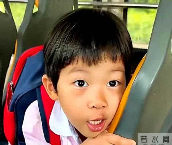 天赐一家人：天赐6岁生日，与哥哥姐姐一起生活？大家表示支持！