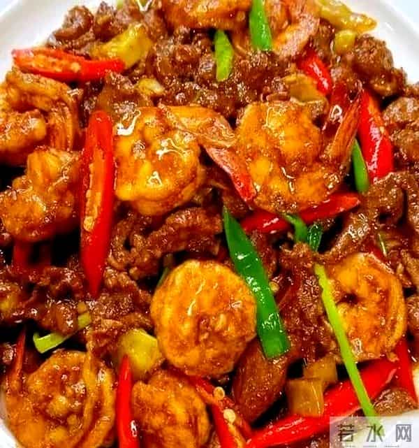 老妈生日由我掌勺,今天8道菜都是老妈爱吃的,弟媳看着都流口水