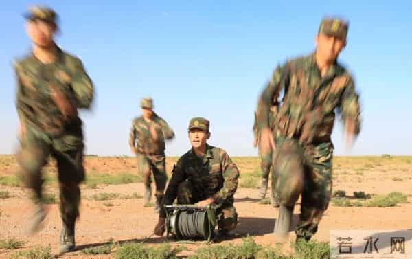 勿忘九一八 - 不忘血泪历史，汲取奋进力量