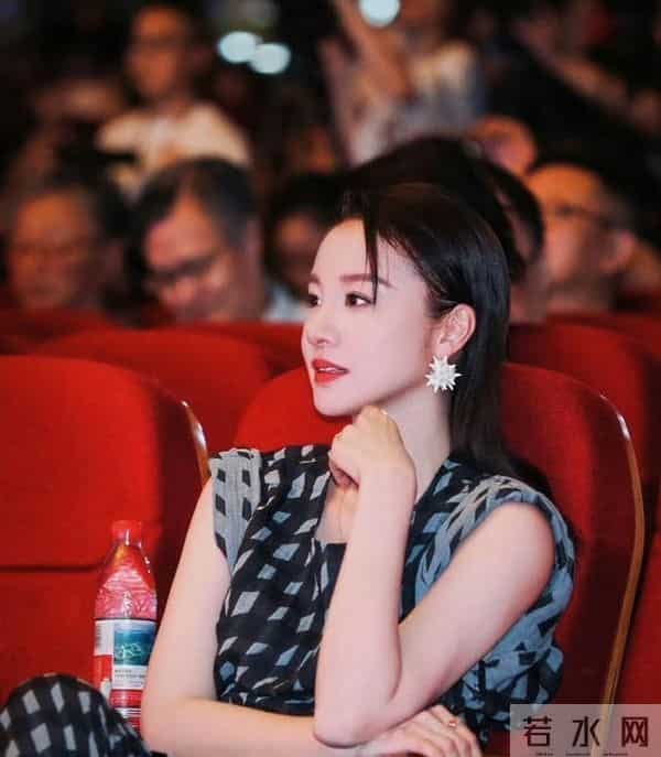 章龄之:嫁大10岁的丈夫,婚后生两仔,被丈夫宠成宝