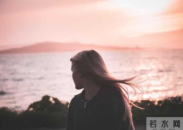 一个女人内心很寂寞，才会发这样的朋友圈