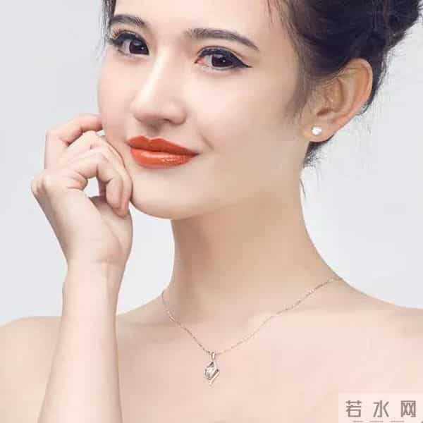 38妇女节给女朋友的礼物