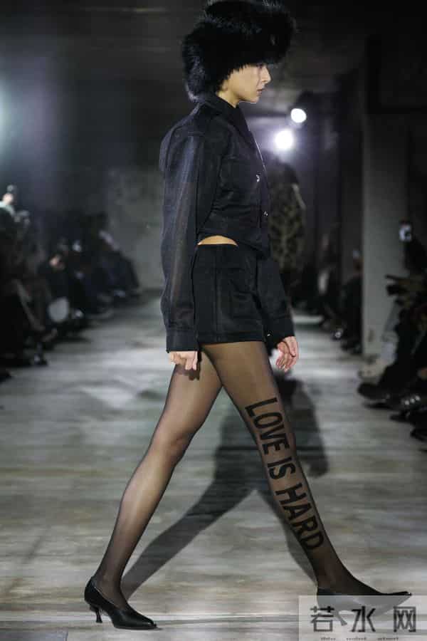 (外代二线)巴黎时装周——Vaquera品牌时装秀(3)