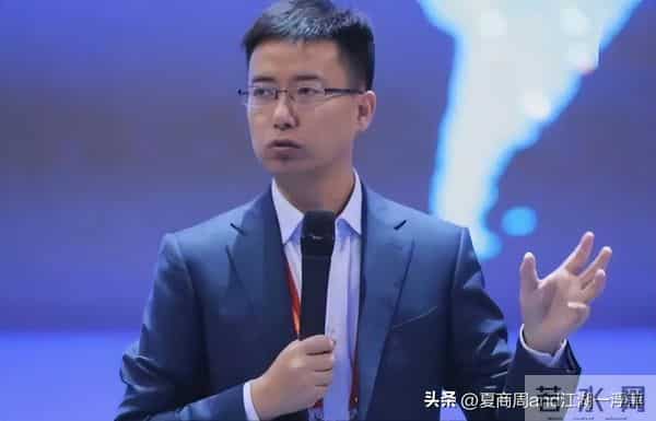 阿里巴巴巨变的原因,你想象不到,马云不行,只能再加上蔡崇信!