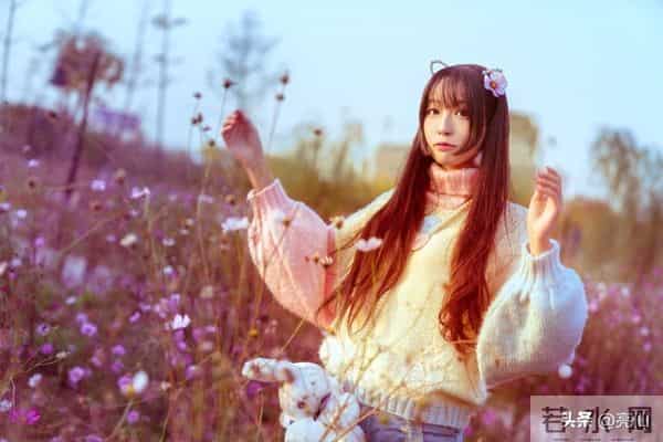 精选五首风格迥异、情感深邃的爱情巅峰之作，以飨文友