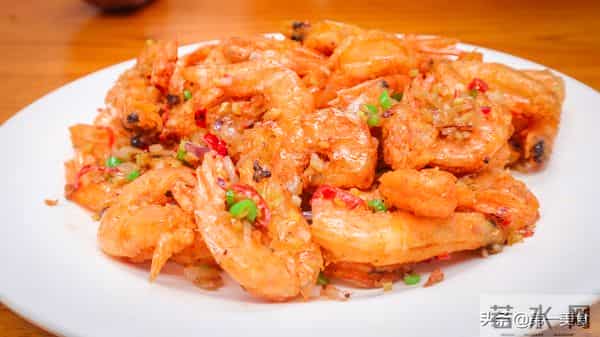 3.8女神节！建议女人：生活别太节俭，8物该吃就吃，千万别心疼钱