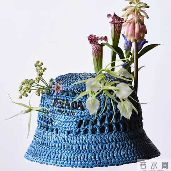 「May I love you」的意思是:在五月,我爱你